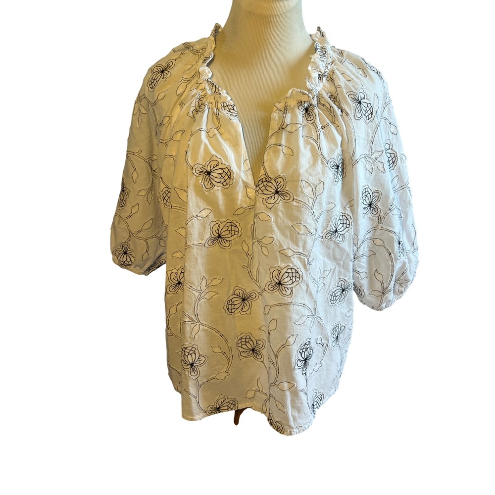 Dylan White Black Floral Embroidered V Neck Boho Cottagecore Cotton Blouse Small